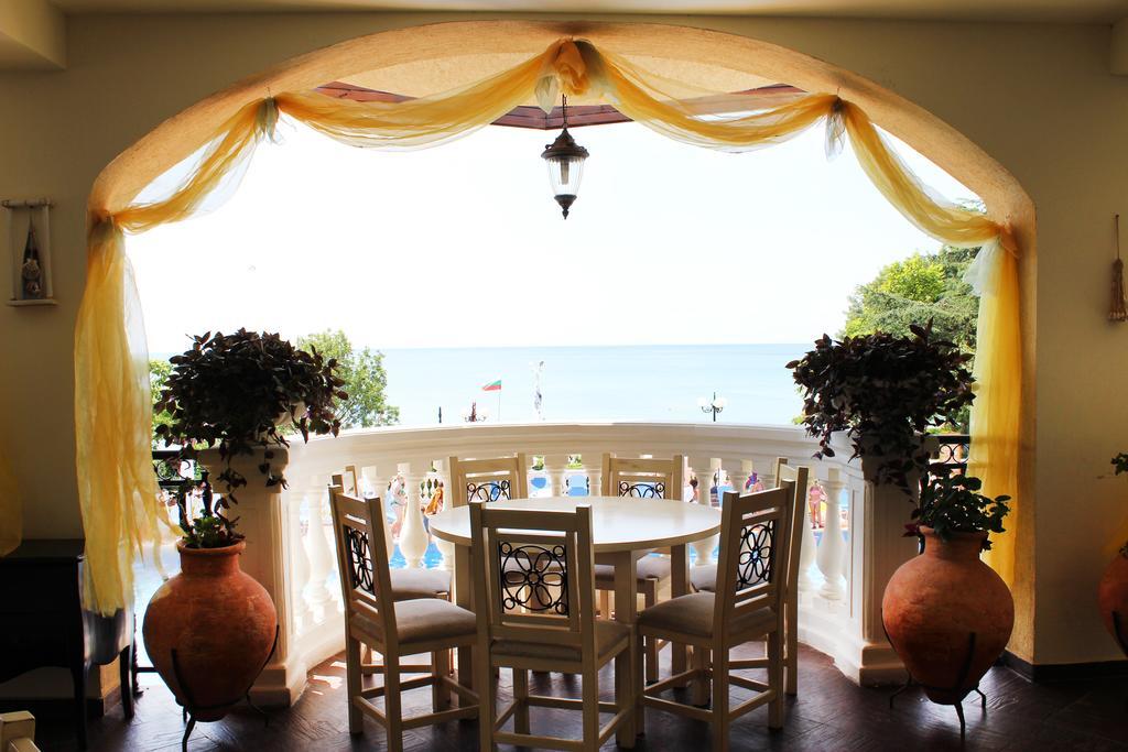 Andalucia Beach Hotel Elenite Buitenkant foto