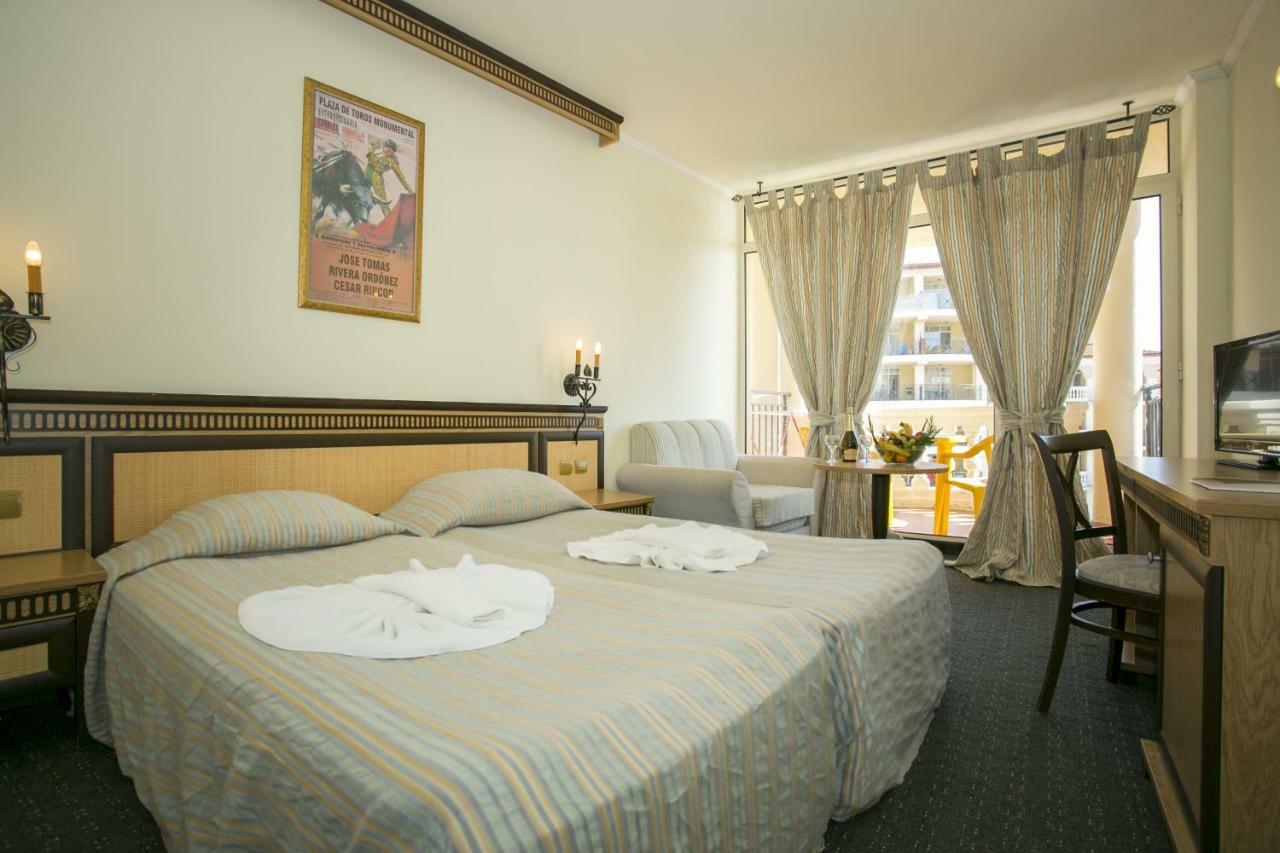 Andalucia Beach Hotel Elenite Buitenkant foto